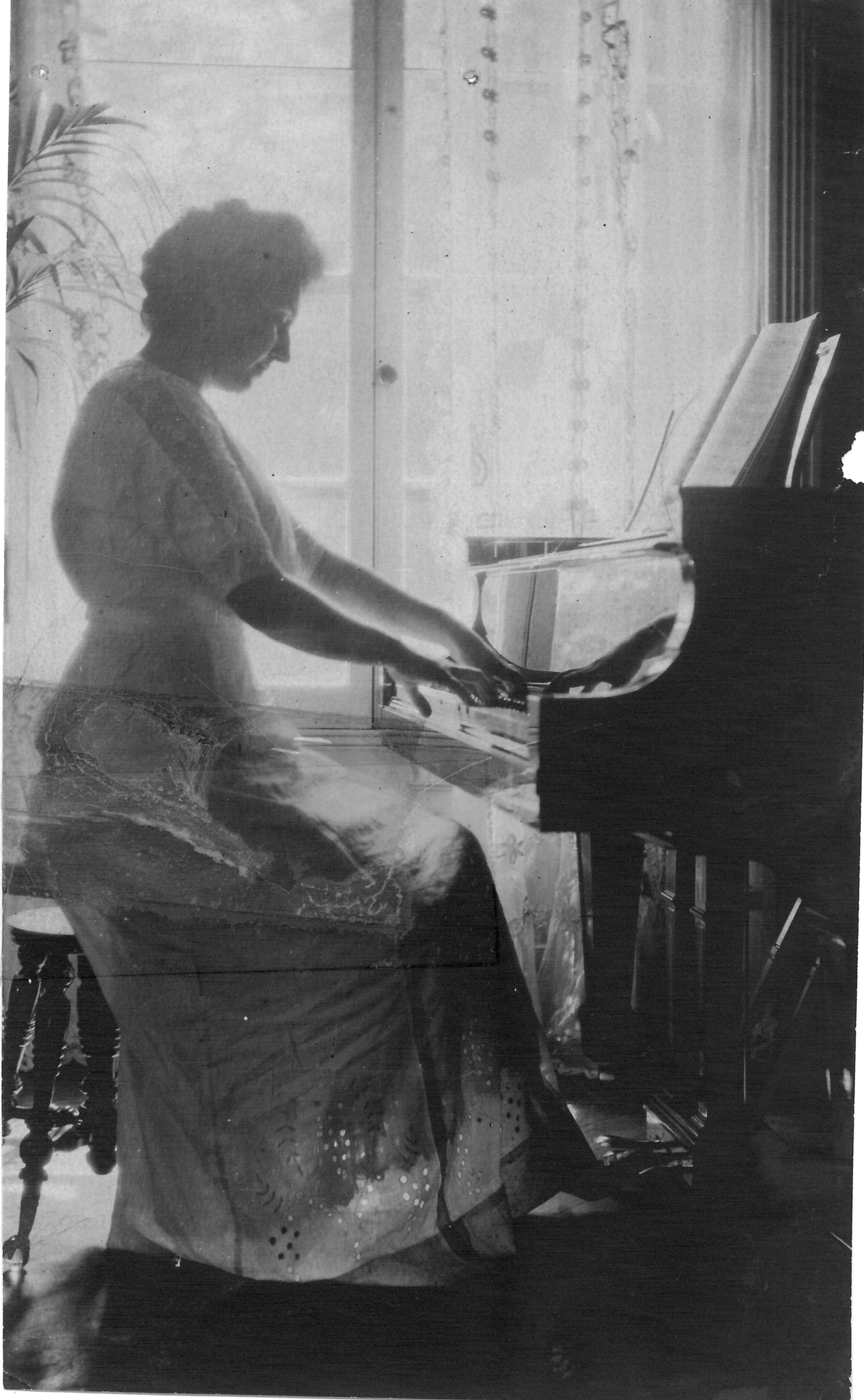 Celine_at_Piano