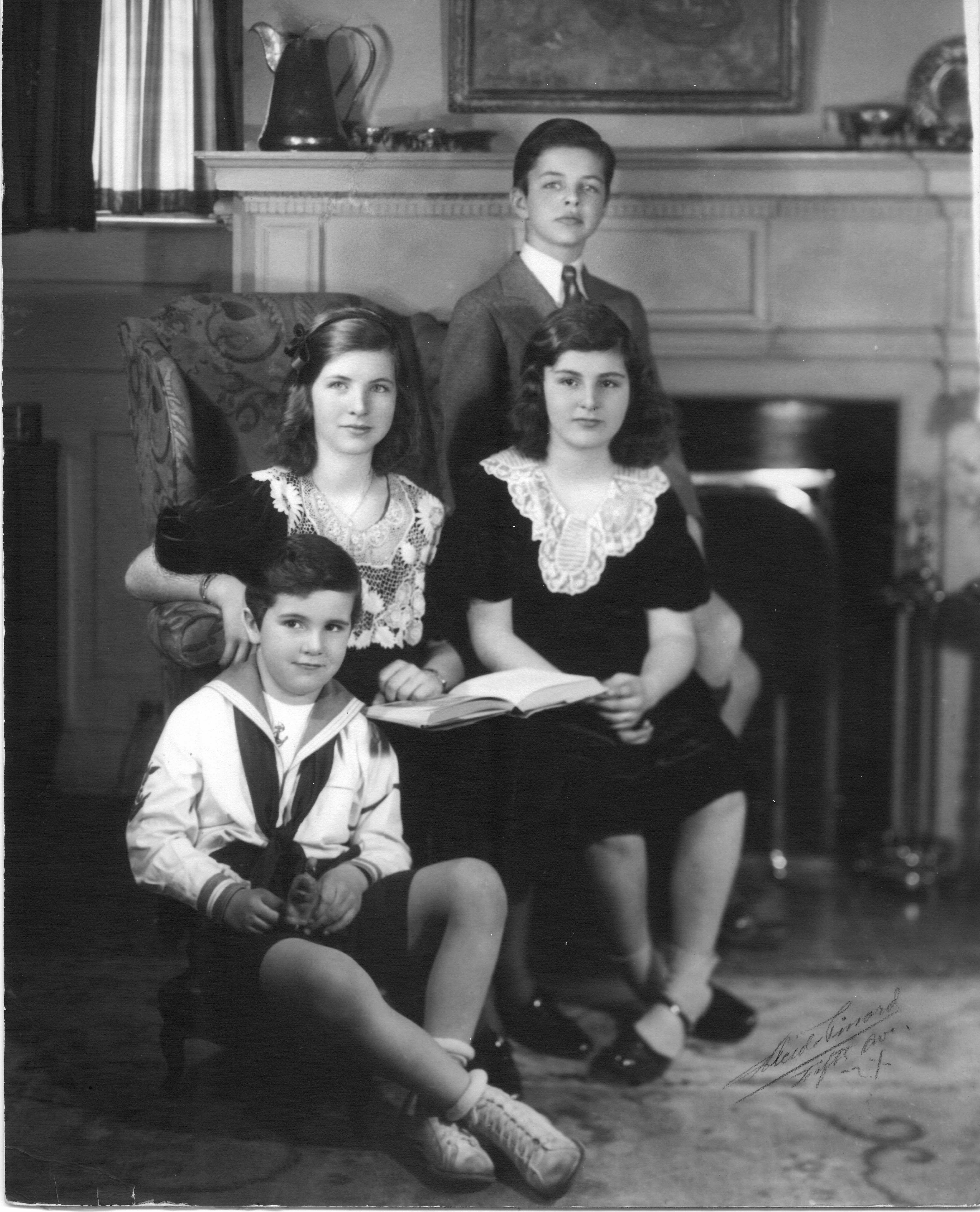 PaulaMomAunt2Uncles