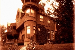 1925 Parlor, Snug Park